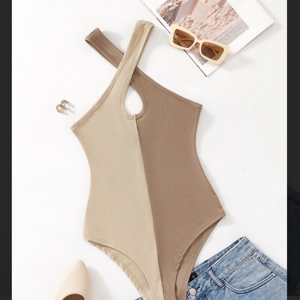 SHEIN Two-Tone Beige and Brown Bodysuit